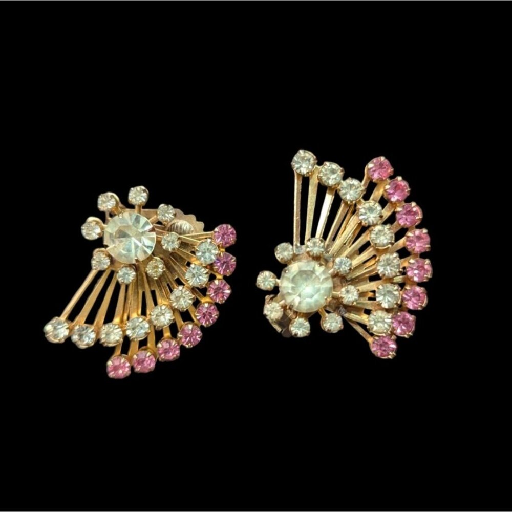 Vintage Gold Tone‎ Fan Earrings Pink Clear Rhinestone Spray Clip On jewelry